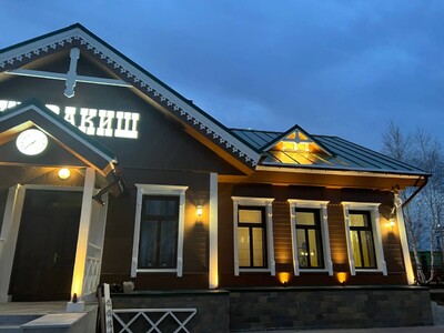 В СТРОЙСЕРВИС выполнены электро-монтажные работы по подсветке фасада